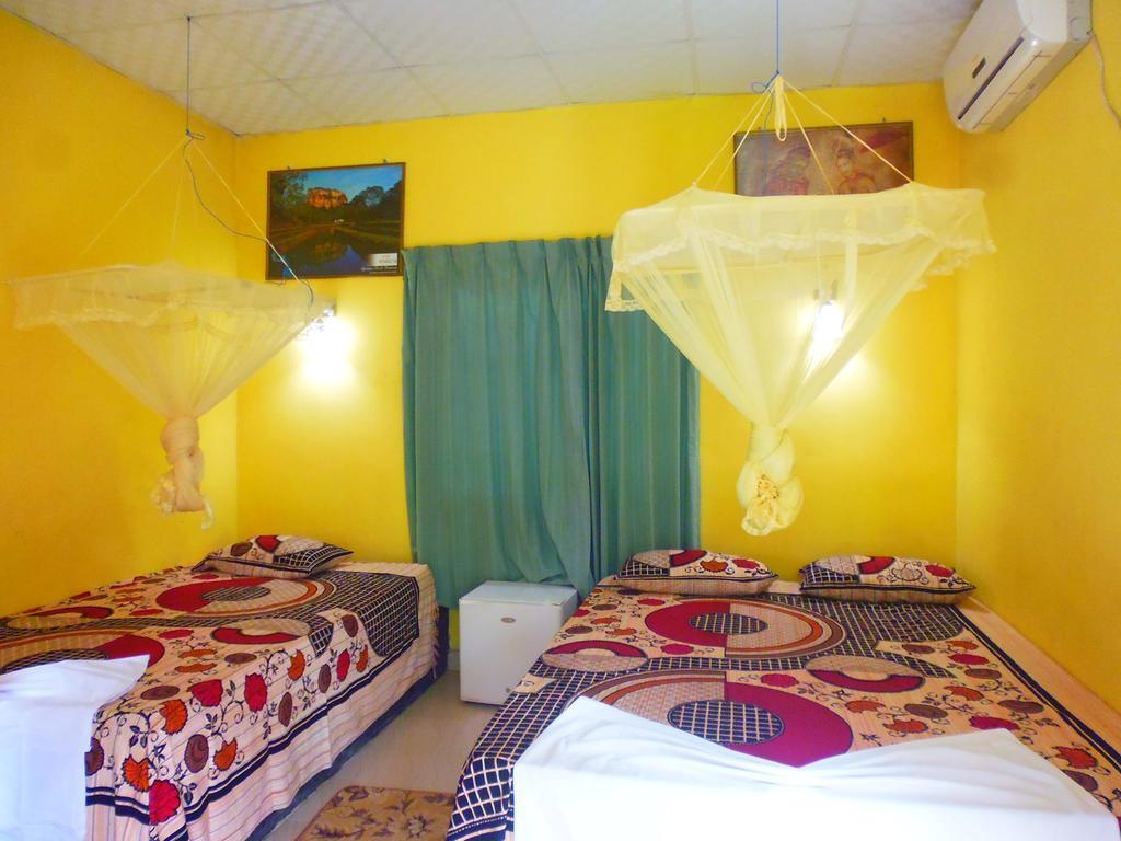 The Nilmini Lodge Σιγκιρίγια Εξωτερικό φωτογραφία